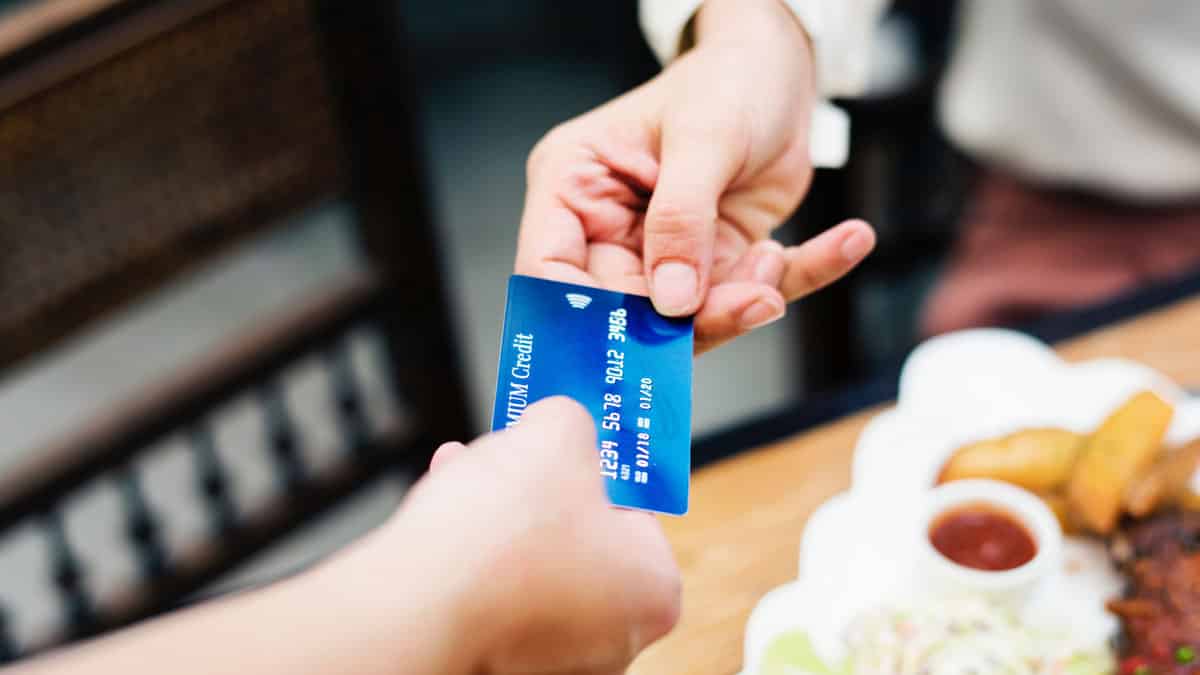 Precisando de mais limite do cartão de crédito? Veja estes 3 cartões de crédito!