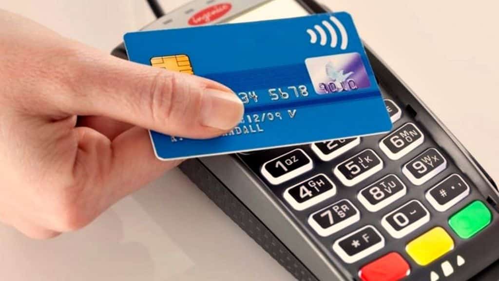 Aprenda como desativar o pagamento por aproximação, também conhecido como Contactless e NFC do cartão de crédito e saiba quais os cuidados e preocupações você deve ter com ele ativado.